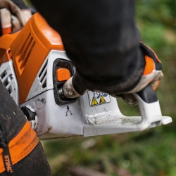 Pilarka STIHL MS 500i Pierwsza na świecie pilarka łańcuchowa z elektronicznym wtryskiem paliwa